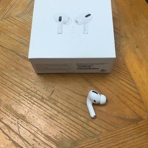 Left only apple airpod